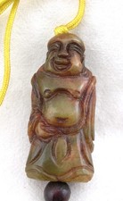 VINTAGE PENDENTE BUDDA INCISO IN GIADA ROSSA GIA' MONTATO CON LACCIO