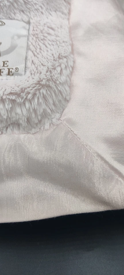 Little Giraffe 粉色豪华人造毛皮可爱婴儿毯缎面装饰 32 x 27 英寸二手状况完好 — 第 3/4 张图片