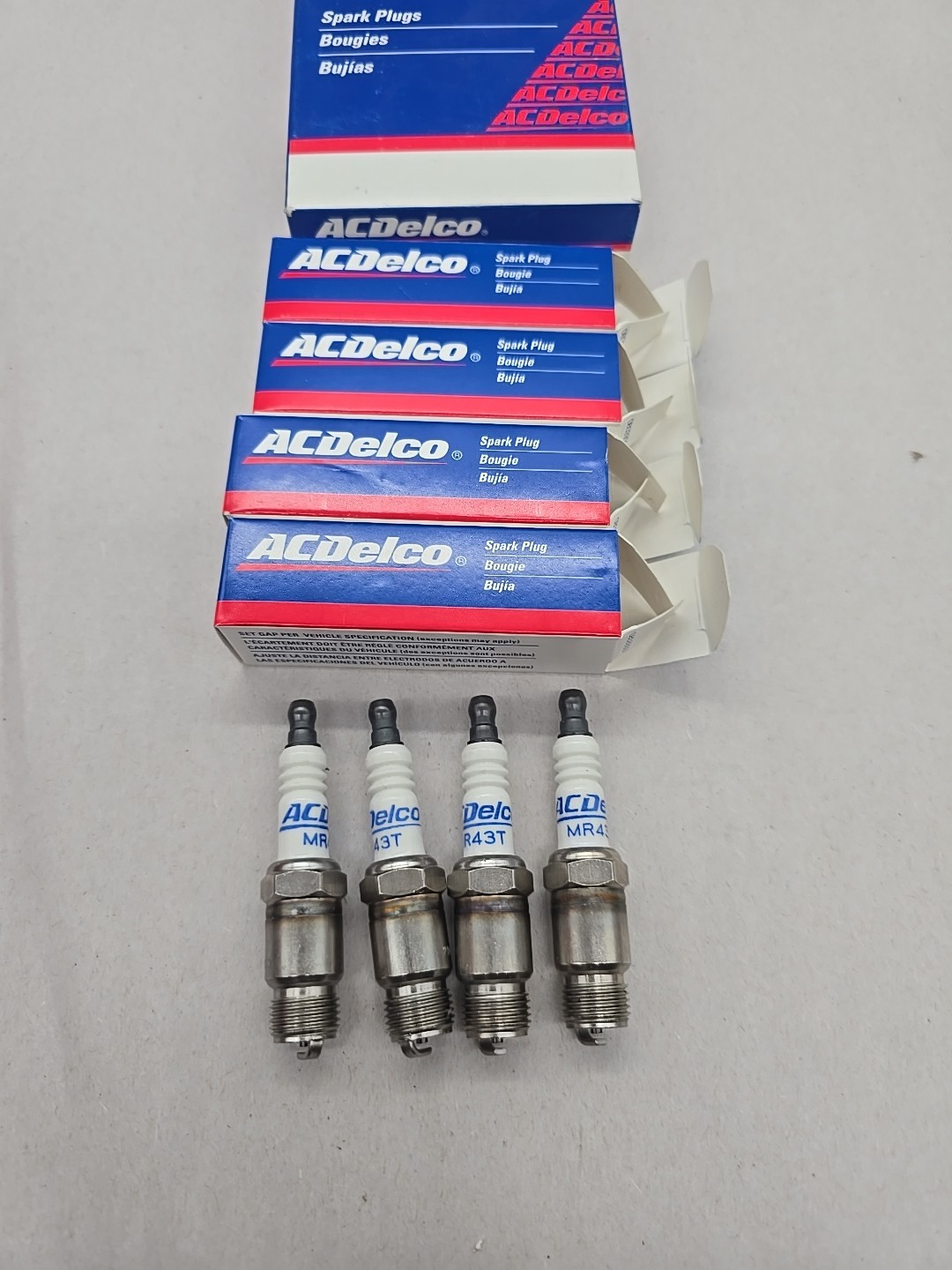 AC Delco MR43T Spark Plug Box of 4