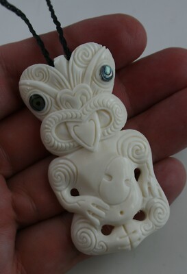 Maori Knochen Carving Hei Tiki  aus Neuseeland