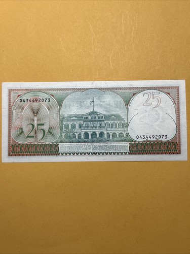 Suriname 25 Guldens Uncirculated Paper Money - Dated 1985 - P#127 - Picture 2 of 4