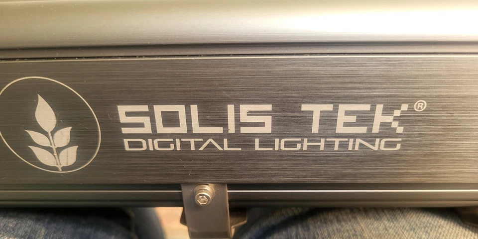 Sistema de cultivo Solis Tek - 2 juegos - 9 barras cada uno - 18 barras - 2 sistemas, 1200 W Foto 3 de 4