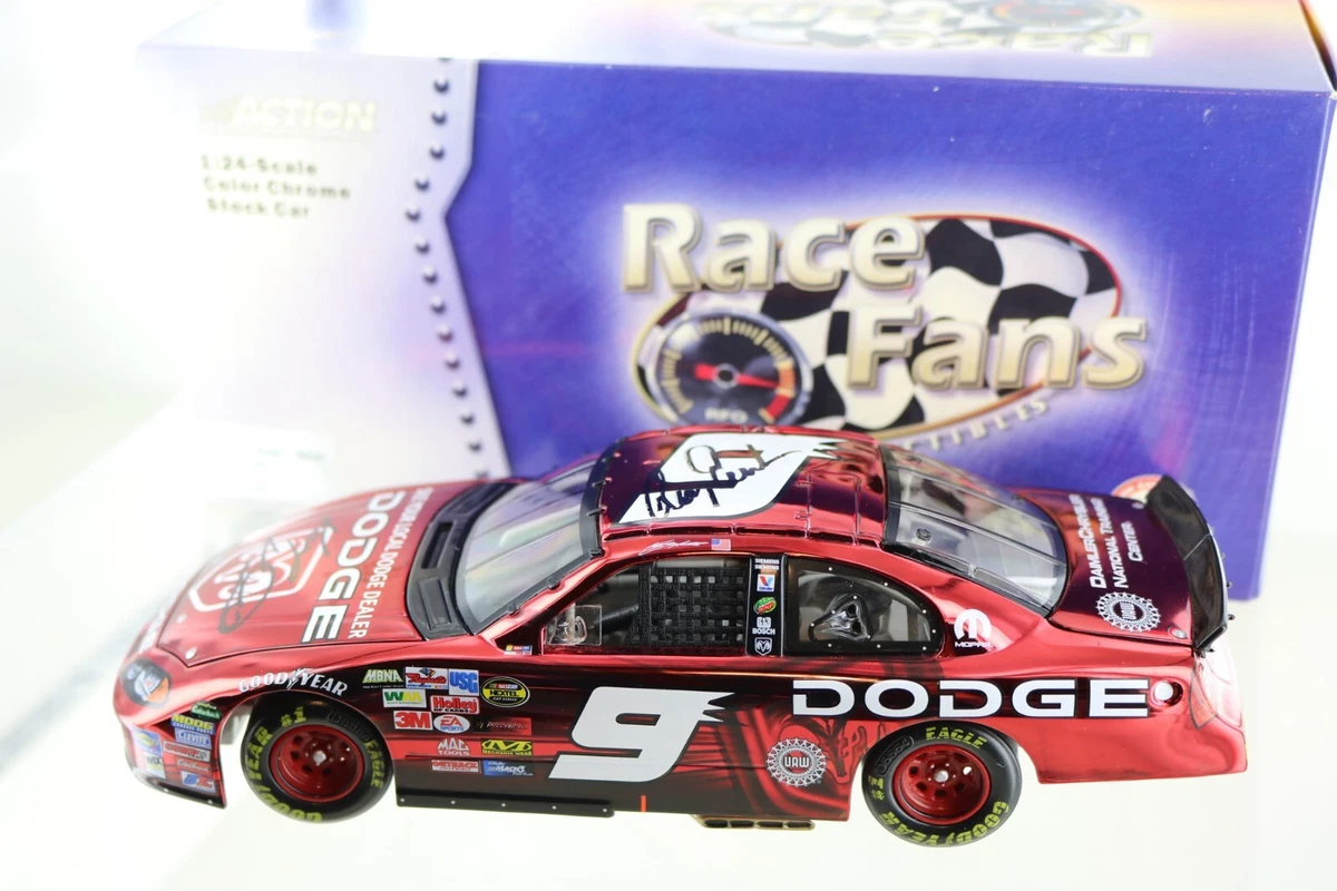 Kasey Kahne #9 Dodge Dealers 2004 Nascar 1/24 Diecast - Autographié Action Limitée
