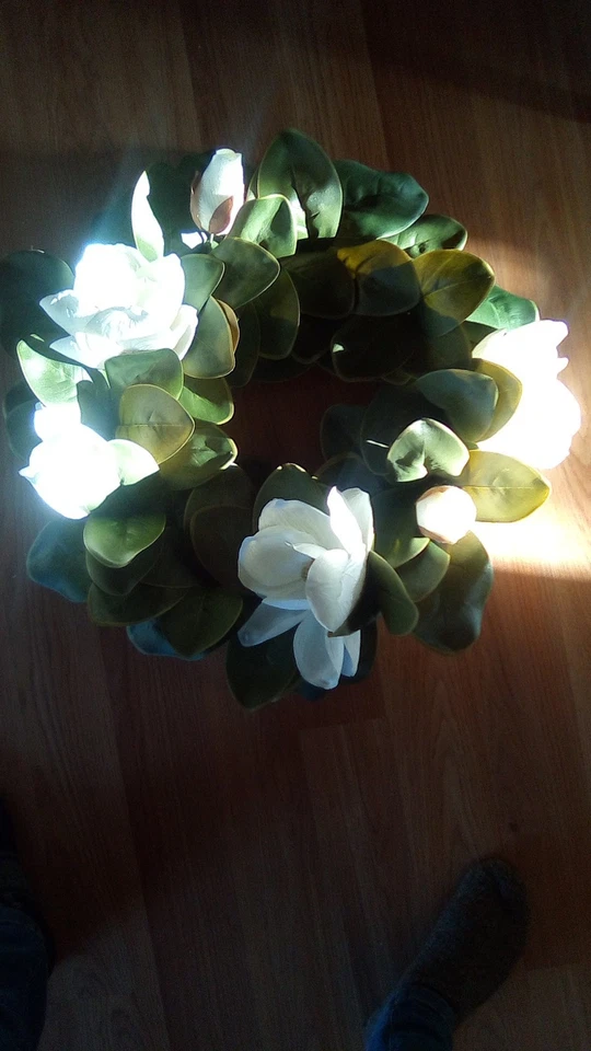 Magnolia Wreath By Frontgate...... Stunning Full Blossoms And Buds - Image 2 of 4