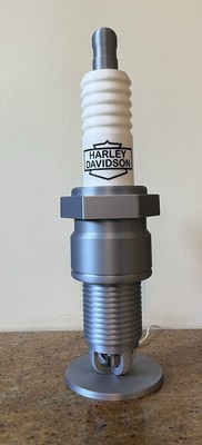 Harley Davidson Giant 3D Printed Zündkerze.