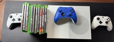 Microsoft Xbox One White, 11 Games, 3 Controllers