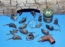 Plus Model 1/35 Black Rats in Various Poses and Can of Rat Poison (w/Decals) 171