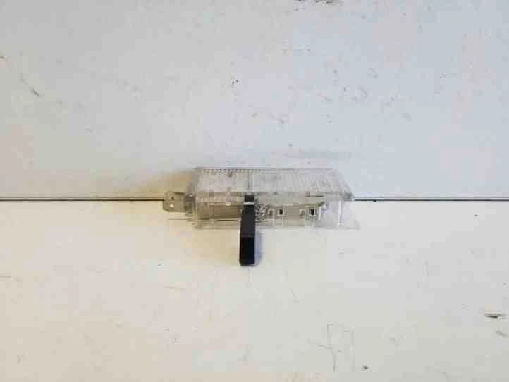 VOLVO V40 Cross Country 526 Innenleuchte 31393284 1.6 Diesel 84kw 2013 26235305 - Изображение 3 из 4