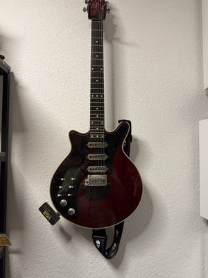 Brian May Guitars Brian May E-Gitarre Rot Solidbody6-saitig mit Gig Bag lefthand