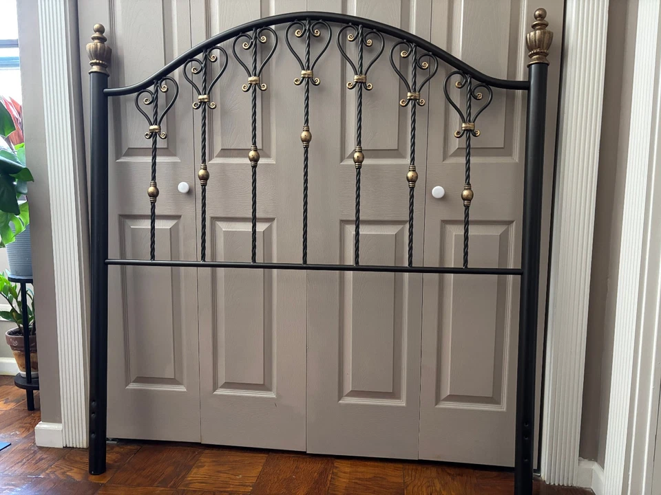 Cabeceira e pés de ferro forjado antigo - Imagem 2 de 4