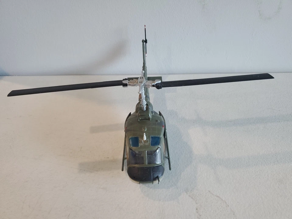 Corgi UH-1 Huey Helicopter 117th Aviation Co. Iroquois US Army Vietnam 1:48 - Image 4 of 4