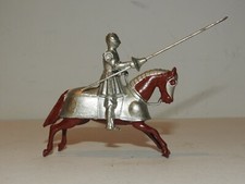 BRITAINS LEAD FIGURE KNIGHT W/ LANCE ON BROWN HORSE BOTH IN FULL ARMOUR 3" TALL