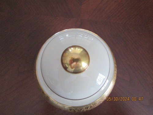 Rosenthal Large Lidded Porcelain Vase with Hand Painted Flowers #32 - Germany - Picture 5 of 8