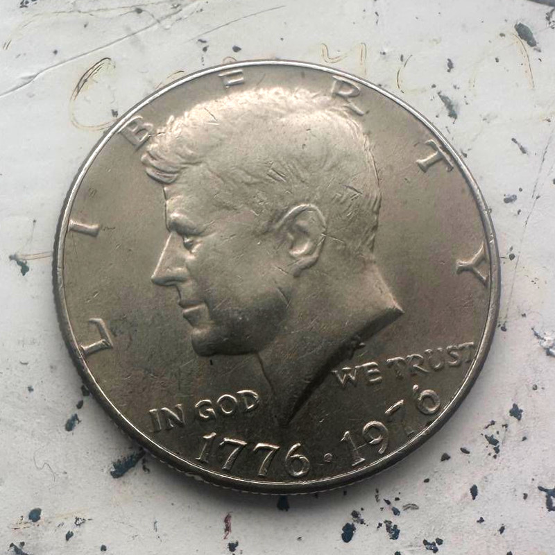 1776-1976 Kennedy Half Dollar Bicentennial 50C D Independence Hall