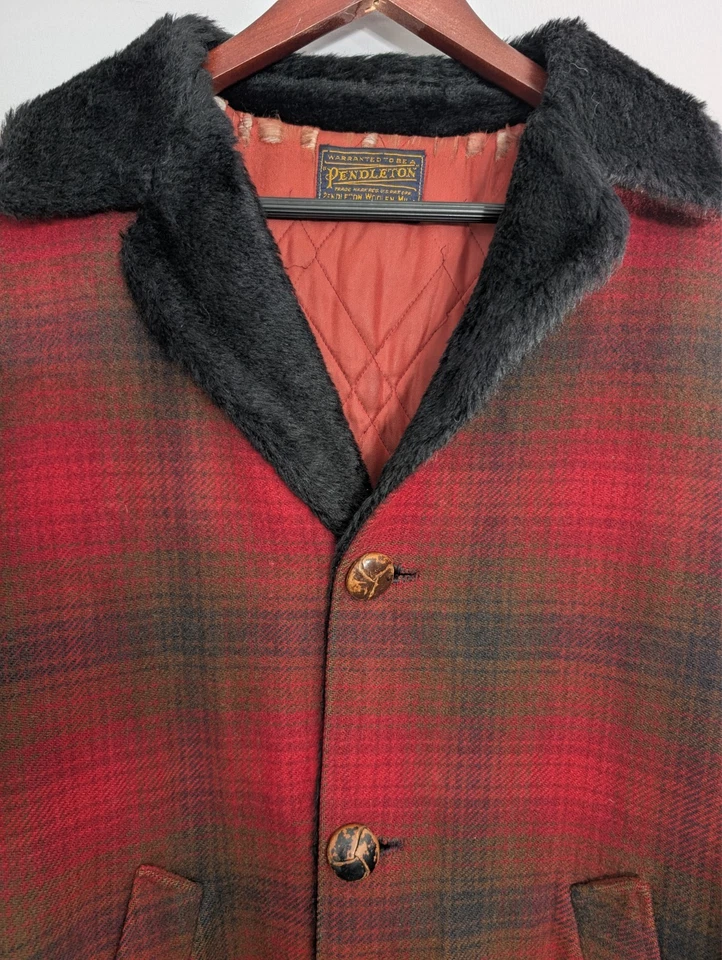 Vintage 1950s Pendleton Plaid Wool Quilted Lined Coat w/Fur Collar 50 Chest - Image 2 of 4