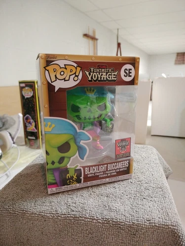 Funko Pop! Vinyl: Funko - Blacklight Buccaneers Black Light Funbox 2024