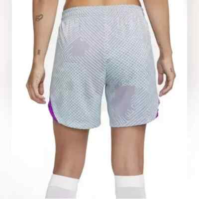 Nike] Nike Women's Dri-FIT Strike Soccer Shorts - Size M