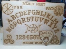 Tablero de ouija y plancheta de madera de 16" con símbolos Wicca grabados en madera