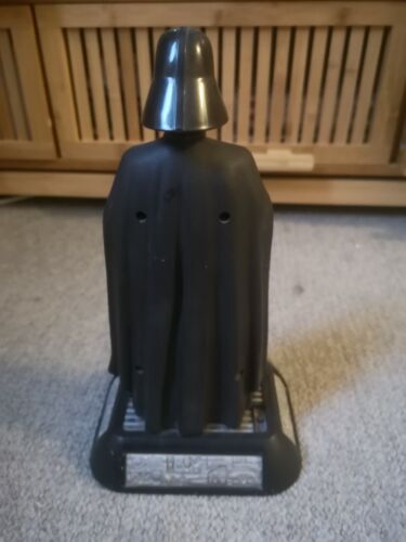 Darth Vader Alarm Clock Vintage 1995 Star Wars Collectable - Picture 9 of 10