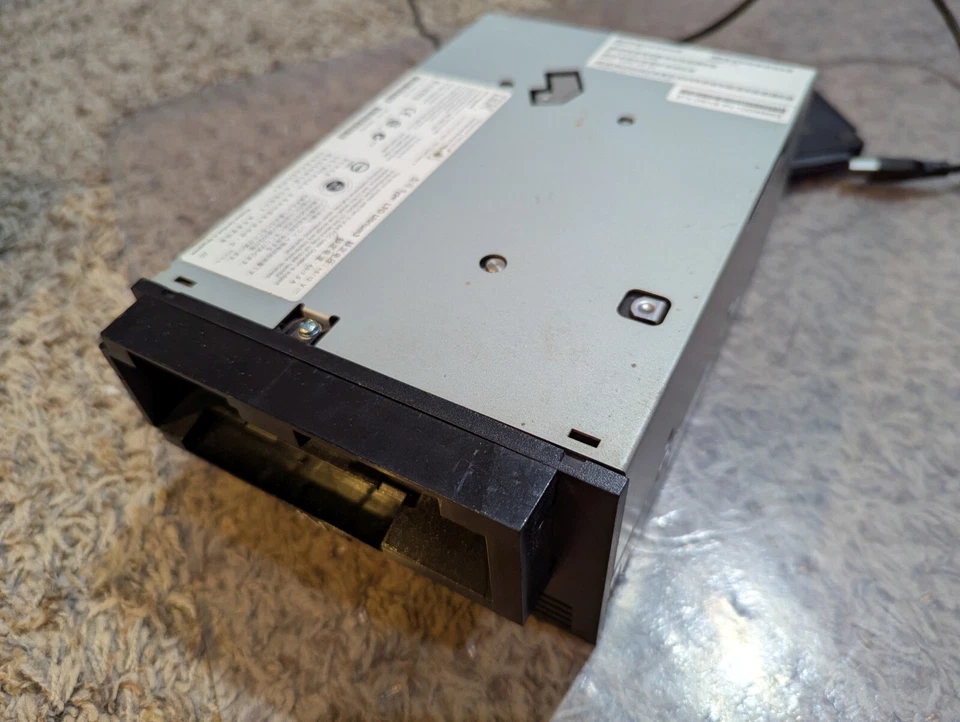 IBM LTO Ultrium3 Tape Drive P/N 24R2126 - Image 4 of 4
