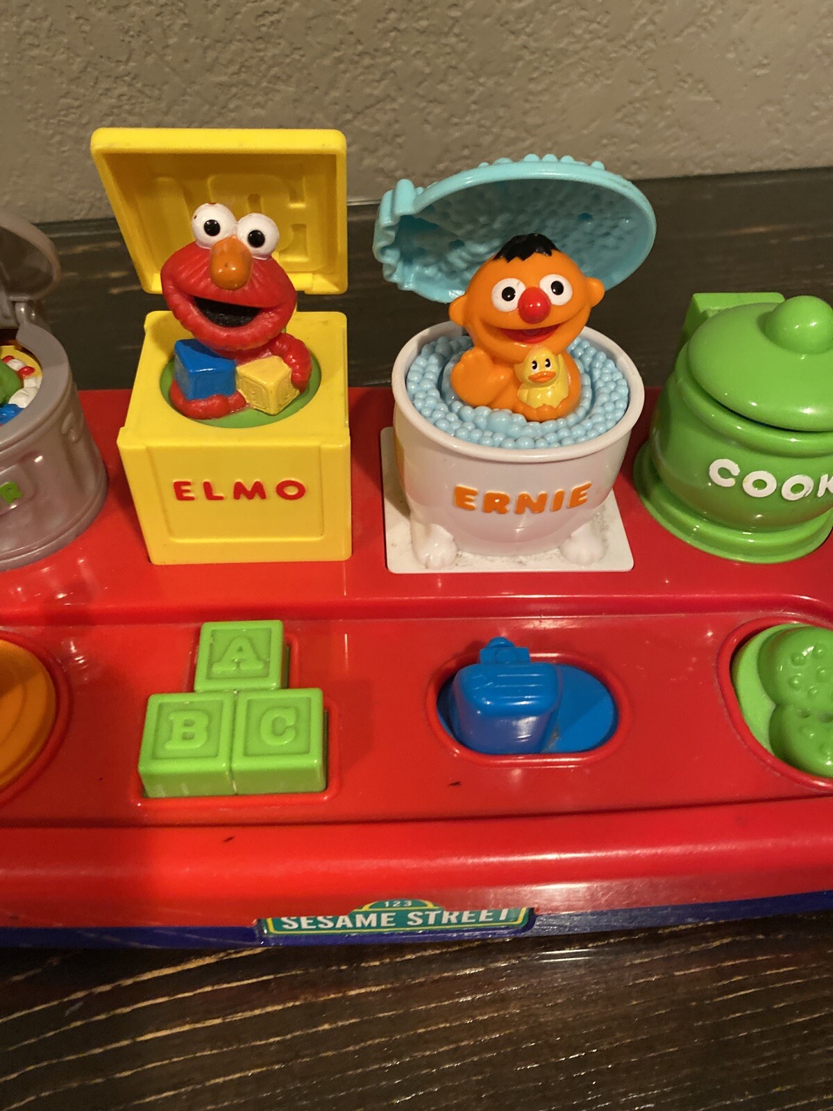 sesame pop up toy