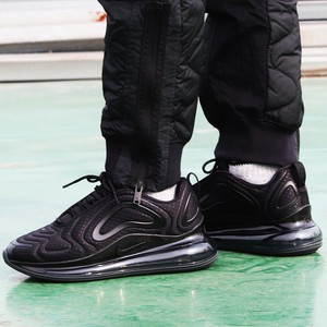 nike air max 720 trainers in triple black
