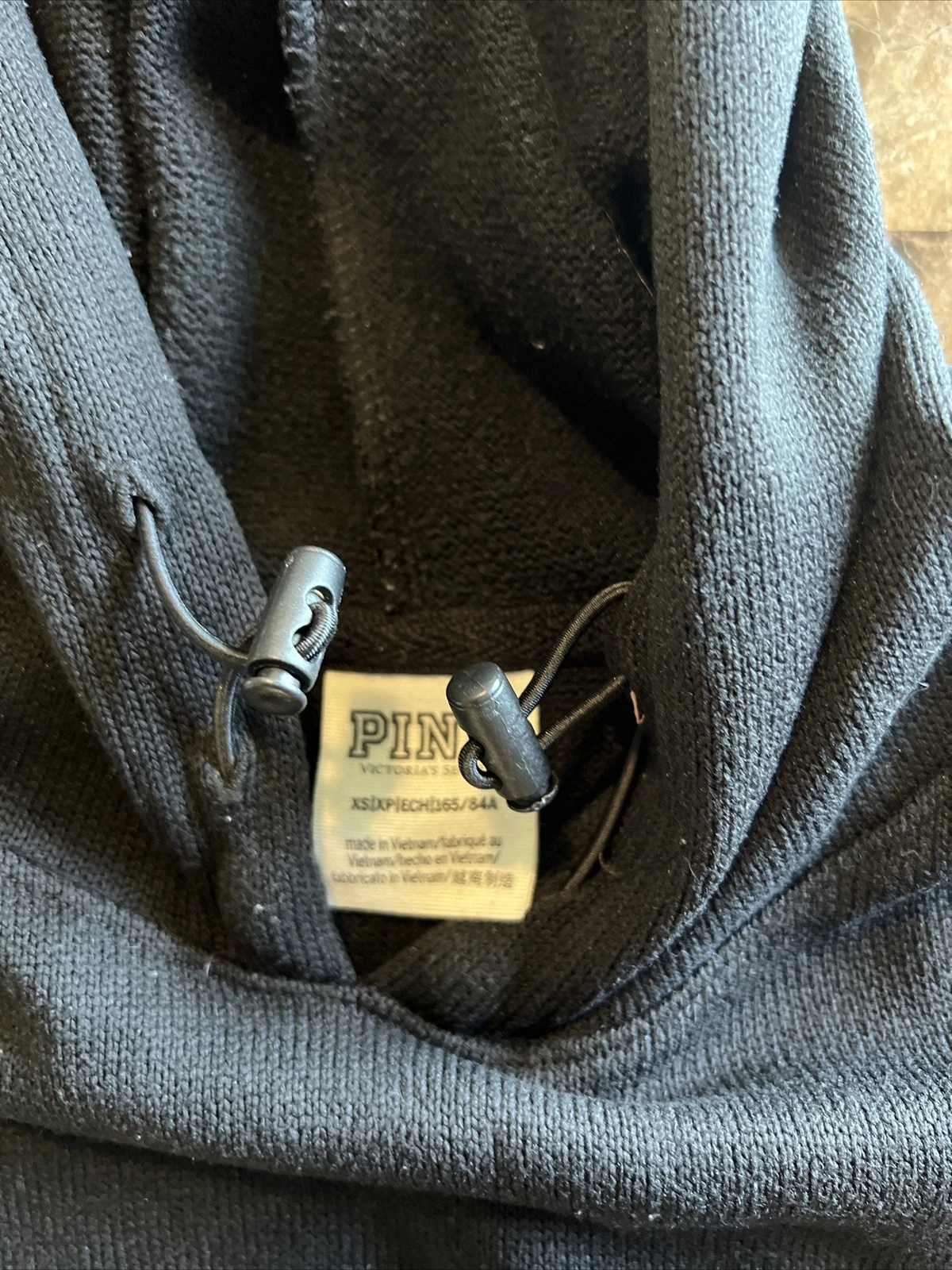 UNDERCOVER Felpa con cappuccio pullover Victoria's Secret rosa cropped nero taglia xs