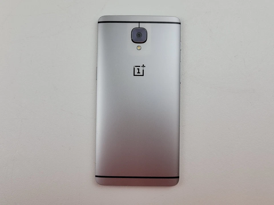 OnePlus 3 (A3000) 64GB - Gray (GSM Unlocked) Dual SIM Smartphone - H4552 - Image 2 of 4
