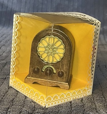 New Bodo Hennig Wood Radio Music Germany 6683 Miniature VTG