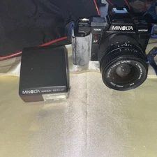 Minolta Maxxum 7000AF 35mm SLR Film Camera with 50 mm lens Kit Not Tested