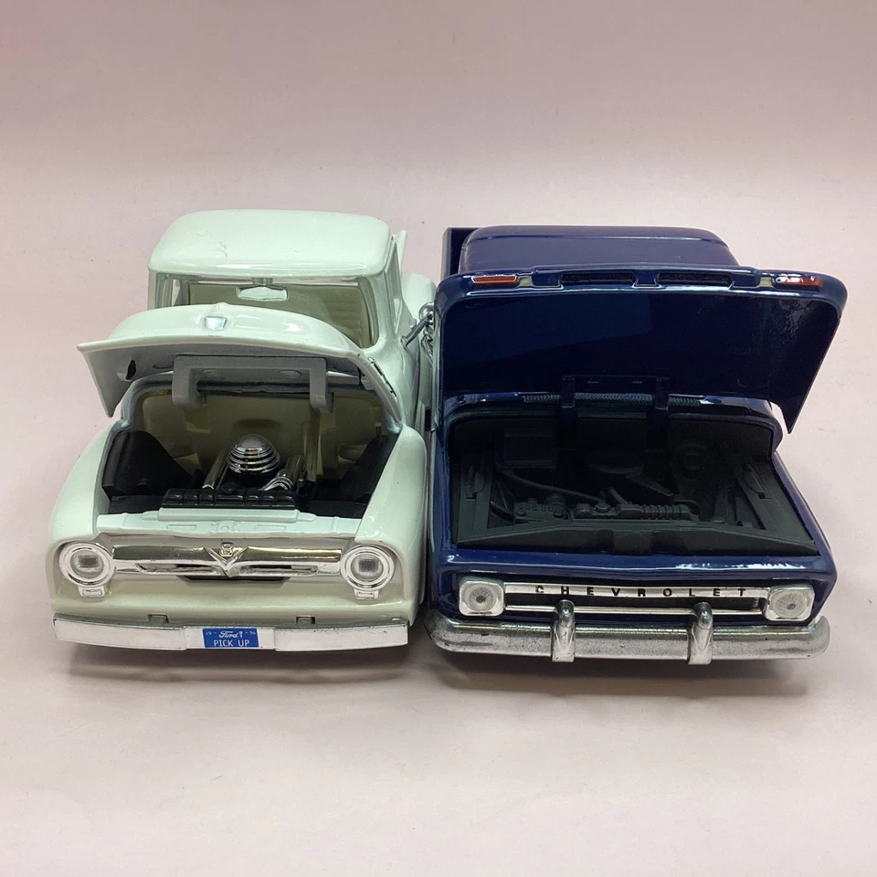Motor Max 1:24 Ford F100 Pick-Up & Chevy C10 Pick-Up Model Trucks (10B) MO#8760 - Image 3 of 4