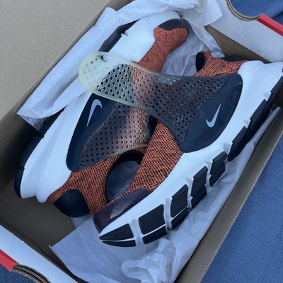 Nike Sock Dart Se, Men s Size 9