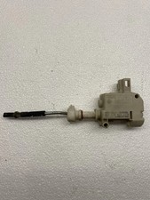VW GOLF IV 1J1 Motor f?r Tankdeckelverriegelung 1J08107730 2002 17068244