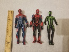 Lote de 3 figuras hombre araña 6" 2 gamerverse 1 araña grande sin mano
