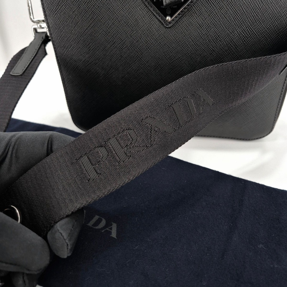 Prada Triangle Logo Crossbody Messenger Bag Black (2VH069 Prada Triangle Logo Crossbody Messenger Bag Black (2VH069