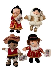 VTG Disney Store It’s A Small World Lot Of 4 Mini Bean Bag Plush Dolls W/ Tags