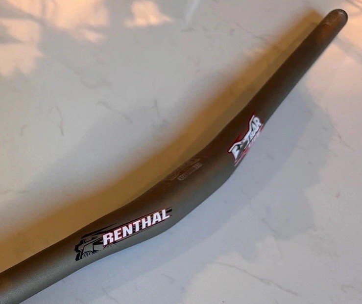 Renthal FATBAR Lite - 31.8mm / 1 1/8” 10mm Rise 740mm