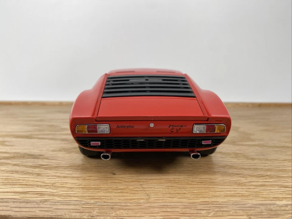 1/18 AUTOart Millennium Lamborghini Miura SV Rojo 74543! Foto 4 de 4