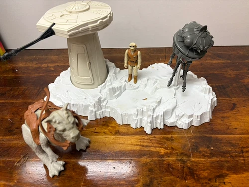 1979 Star Wars The Empire Strikes Back Hoth Turret & Probot Playset + Tauntaun