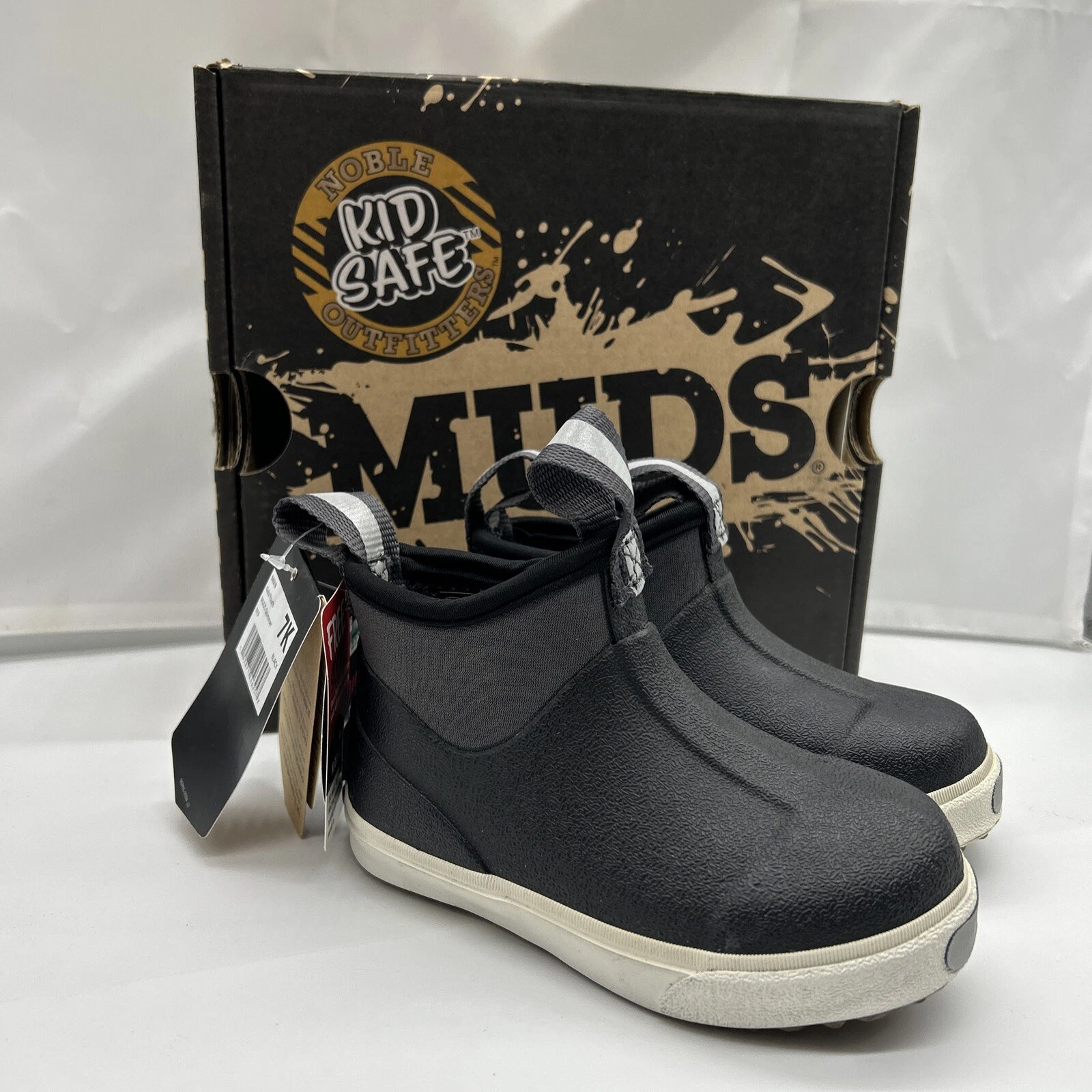 Noble Outfitters MUDS Skimmer Boots Kids Youth Sz 7 Black Waterproof Reflective