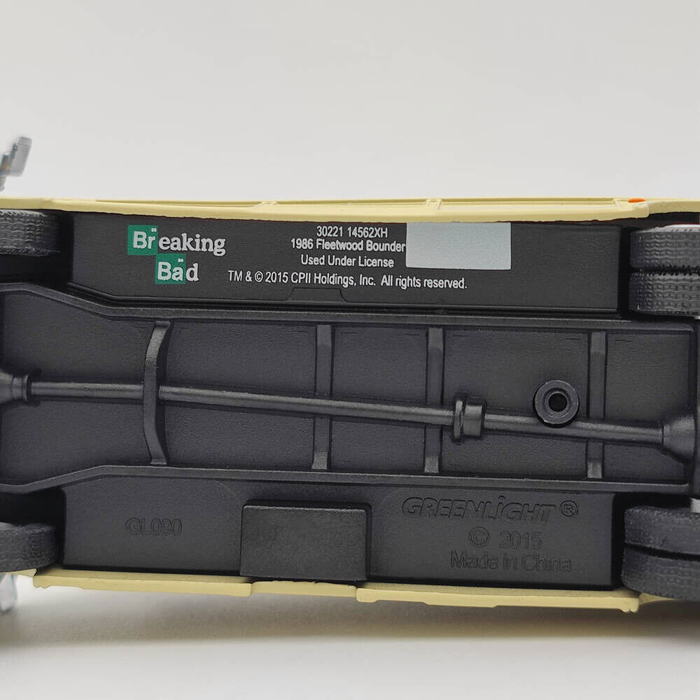 Greenlight 1/64 1986 Fleetwood Bounder Breaking Bad Rare Diecast