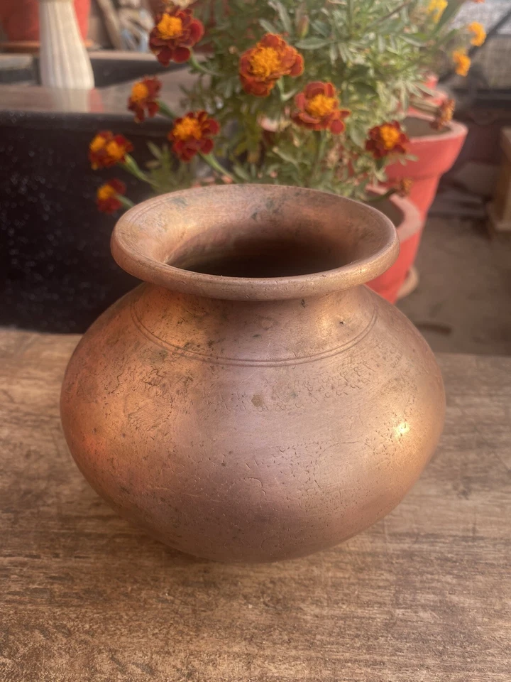 Antigua olla de agua de cobre floral tallada a mano para servir utensilios de cocina olla recipiente Foto 2 de 4