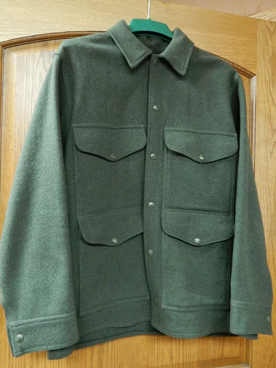 VINTAGE Filson Garment 100% Virgin Wool Army Green Hunting Jacket