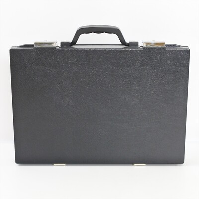 Nintendo Famicom Cartridge Carry Case Attache Black with Key Japan