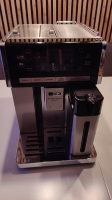 De'Longhi PrimaDonna ESAM 6900.M Kaffeevollautomat