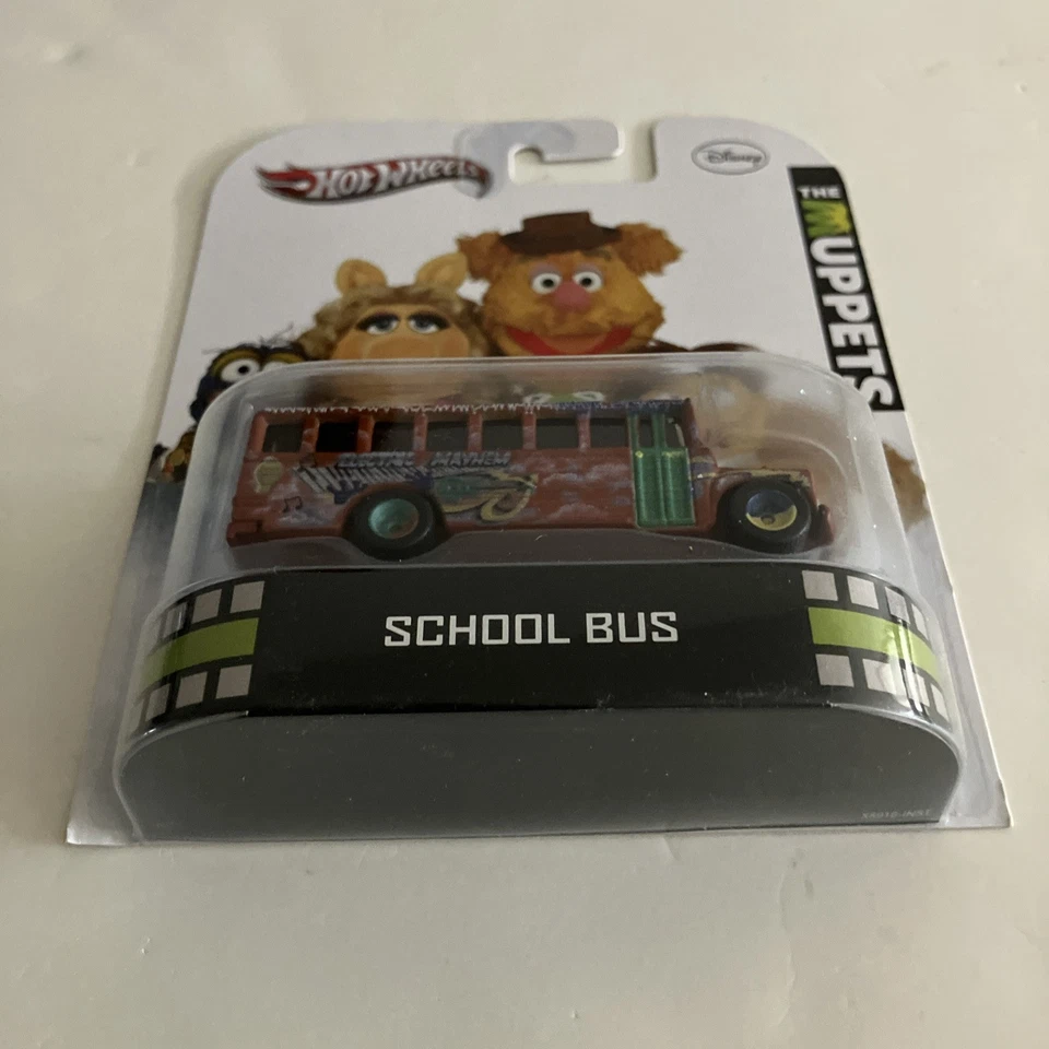 Hot Wheels Retro Entertainment The Muppets School Bus - Image 2 of 4