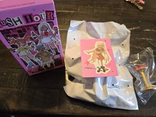 Pop Mart Peach Riot Rush Hour Series - Poppy Receptionist