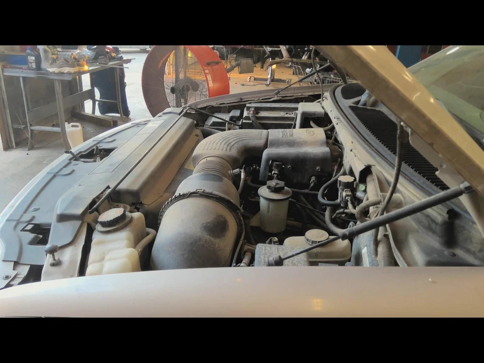 Conjunto de filtro de aire usado se adapta a: camioneta Ford F150 1998 5,4 grado A Foto 3 de 4