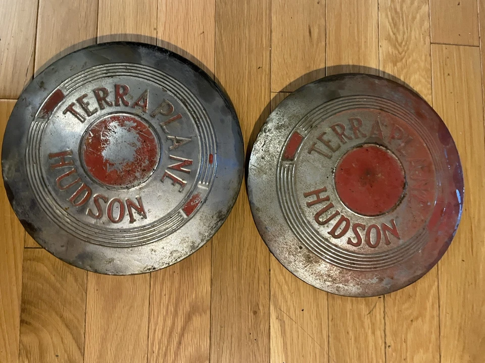 Vintage Pr Hudson Terraplane Hubcaps Collectible Auto Parts USA - Image 2 of 4