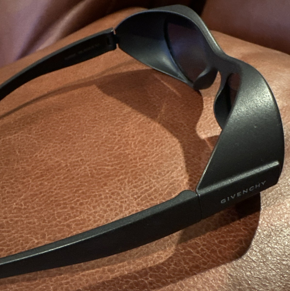 GIVENCHY 長方形フレムサンクラス GV40062I 55E Givenchy GVDAY GV 40062 I 01A Geometric Sunglasses